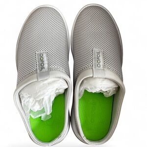 Oofos Women’s Slip-On Recovery Shoe - Light Gray with Lime Insole